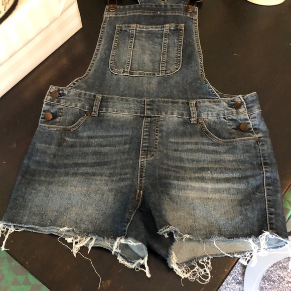 Denim Overall Shorts - Picture 7 of 11